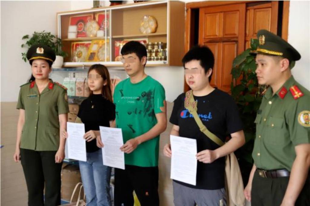 16岁中国女孩和两名同伙3中国人从柬埔寨偷渡越南-博彩社区-博彩论坛